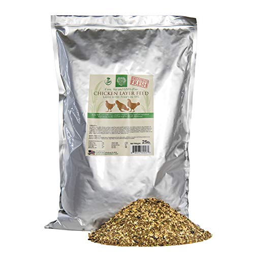 Small Pet Select Chicken Layer Feed. Non-GMO, Corn Free, Soy Free. Locally Sourced