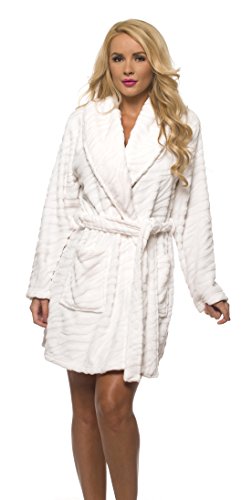 Velvet Kitten Luxurious Women's Long Sleeve Ultra-Soft Plush Polyester Robe 33602