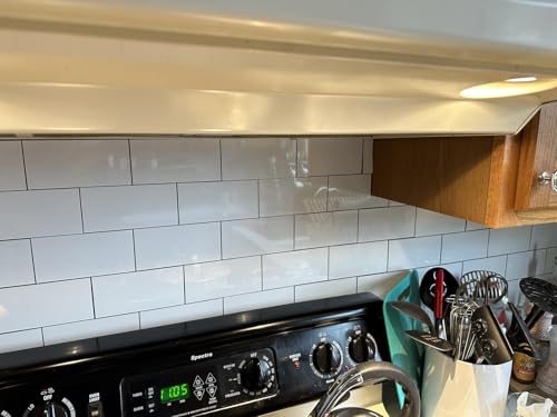 Yipscazo Peel and Stick backsplash 3 x 6 Zoll 3D PVC Composite Wall Tile Stick auf Backsplash Fliese für Küche Bad, Waschküche, Kamin (Polierter Marmor weiß, 2 Stück)