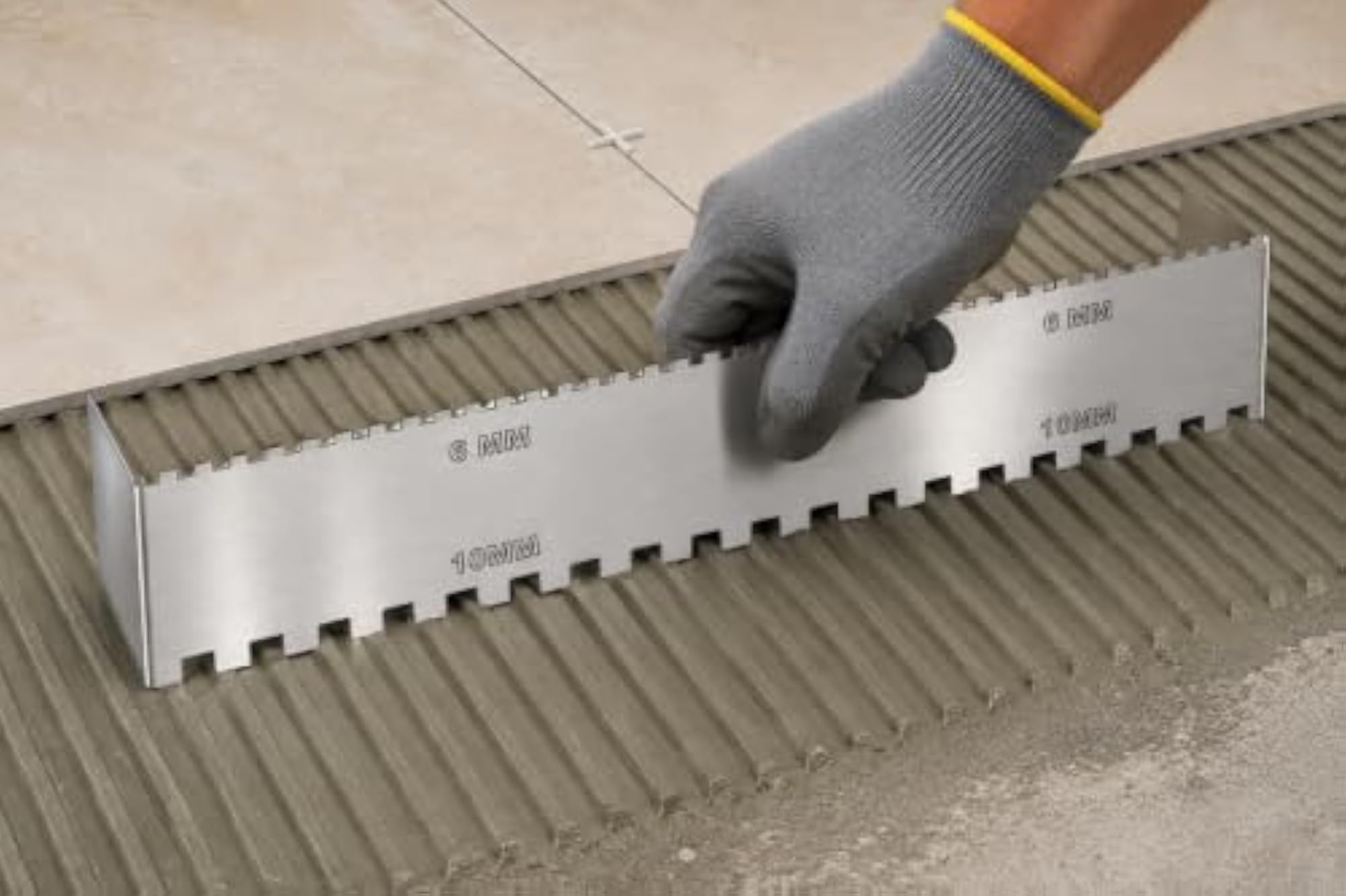 Metal Notch Trowel For Fixing Tiles