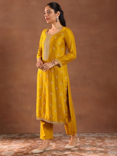 Image of Libas Embroidered Silk Blend Straight Kurta With Trouser and Dupatta