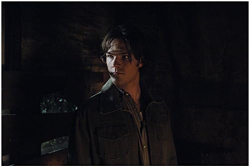 Jared Padalecki 8 inch X 10 inch photograph Supernatural (TV Series 2005 -) in Dark Room Looking Right 3.01
