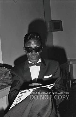 Affiche Lightnin' Hopkins 28x43 cm poster photo de la légende du blues américain