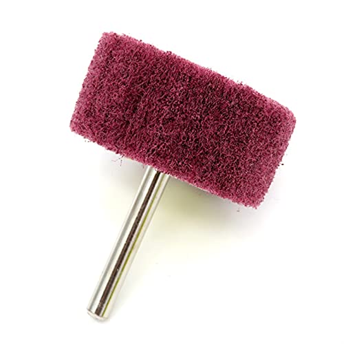 Brosse metallique abrasive pour polir les angles difficiles d'accès