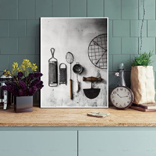 Affiches ustensiles cuisine pour raviver un mur blanc vide
