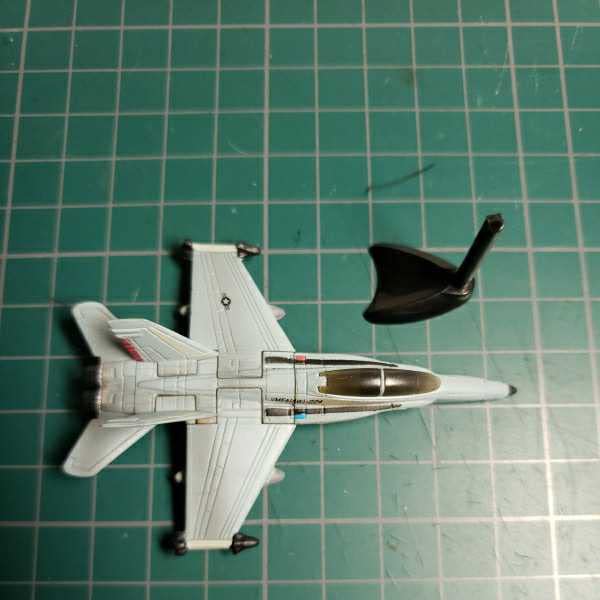 Amazon.co.jp: フルタ チョコエッグ 世界の戦闘機シリーズ F/A-18
