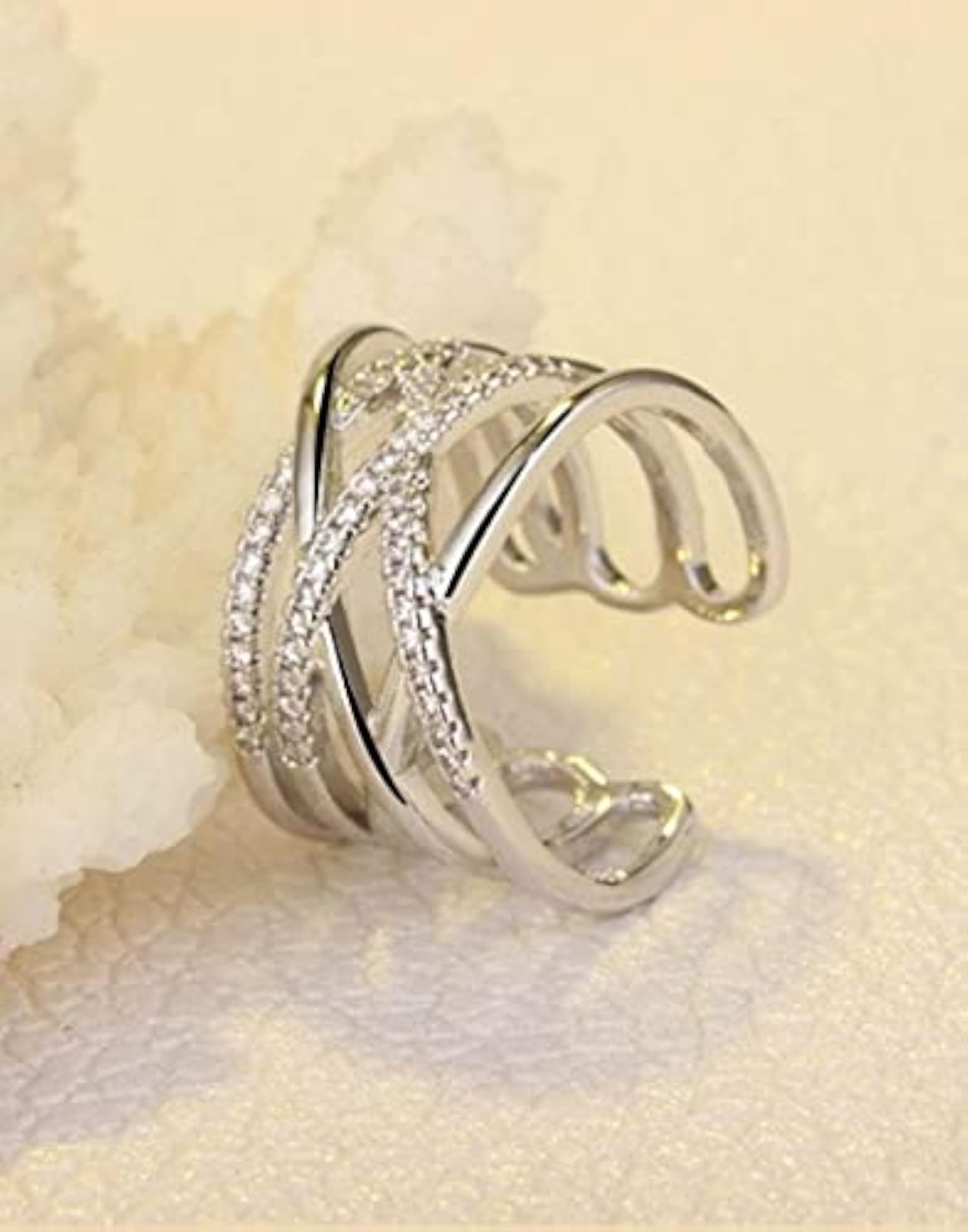 Stylish Platinum Plated Solitaire Ring for Girlfriend