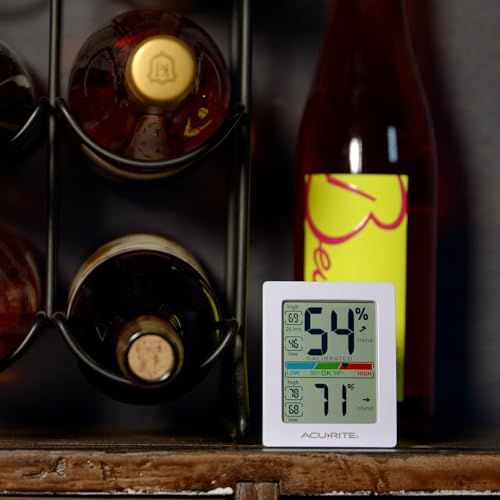 AcuRite 01083M Pro Accuracy Temperature & Humidity Monitor