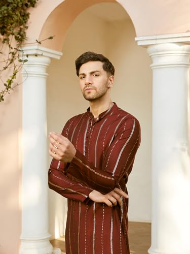 Image of See Designs Men Full Sleeve Chanderi Silk Sequins Mandarin Collar Side Slit Kurta With Pyjama