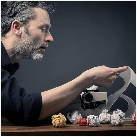 Vintage Manual Typewriter for Writers - Retro Portable Typewriter for Home Office, Study Desk, Easy-to-Use (Black)