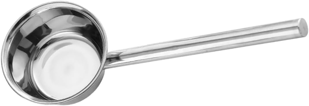 Stainless Steel Soup Scoop with Long Handle, Thickened Kitchen Water Ladle for Household Use, Medium Size Practical Cooking Utensil for Serving and Soup Preparation