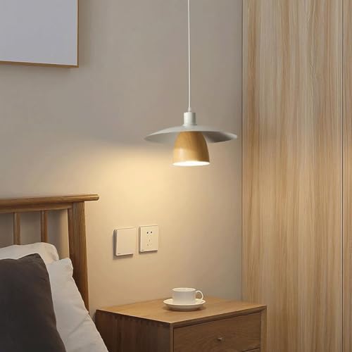 Lustre en fer forgé industriel et finitions géométriques