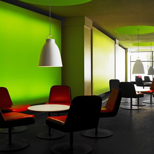 Suspension Caravaggio P2 Fritz Hansen pour un éclairage de table idéal - 5