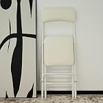 Amazon Basics Tabouret pliant avec repose-pieds, 300lb Capacité, 24" Hauteur, Blanc, Ensemble de 2