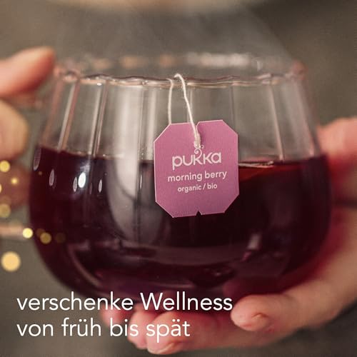 Pukka Bio Tee Geschenkset, Premium Selection Tee Box Wellness von früh bis spät Morning Berry, Matcha, Kamille Vanille, Minztee, Tee Set, Geschenkidee, 6 Varianten,90 Teebeutel