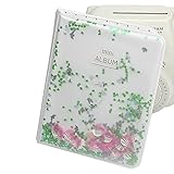 [Gran capacidad en tamaño pequeño] A pesar de su diseño compacto, este mini álbum de fotos puede contener hasta 64 fotos, lo que lo hace ideal para organizar y mostrar sus momentos favoritos.Su cuerpo pequeño con gran capacidad es ideal para quienes quieren llevar sus recuerdos sin ocupar mucho espacio.