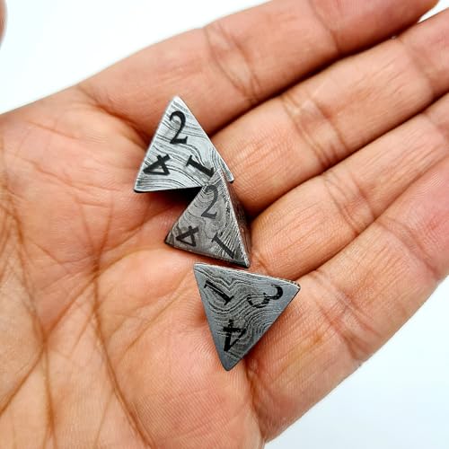 Damasco DND Cube D4 | hecho a mano con caja de juguete | acero de Damasco Casino Dice | 18 mm 4 caras | cubos de acero decorativos