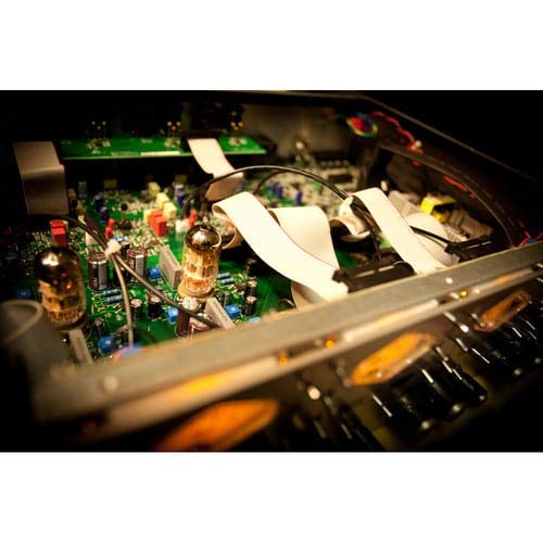 Amazon.com: Universal Audio 4-710D – Tone Blending Twin