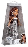 Bratz Charmz Yasmin   Poupée Mannequin avec Bracelet à Breloques, à Collectionner, Tenue et Accessoires Inclus, Livrée dans Un Emballage Digne d'un Présentoir, à Personnaliser