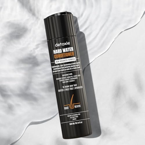 Image of Detoxie Advanced Hard Water Conditioner, 300 ml | Bond Repair| Hydrates, Smoothens & Controls Frizz | Argan Oil, Shikakai, Flaxseed, Niacinamide & Vitamin E | Unisex