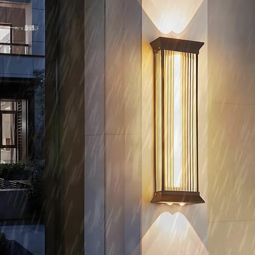 Applique murale LED extérieur pour illuminer vos terrasses et jardins de villa moderne