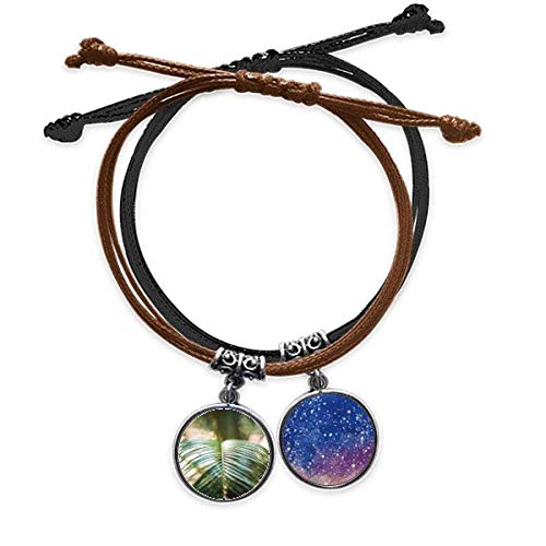 Pulsera de cuerda con hoja verde y cuentas de cuero natural
