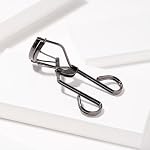 Tweezerman Pro Master Black Eyelash Curler - Designed for Almond-Shaped Eyes - Image 5
