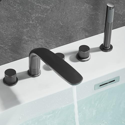 Robinet de baignoire rotatif à 360° pour optimiser l'espace et simplifier le bain