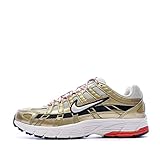 Semelle extérieure en caoutchouc pour une traction durable.