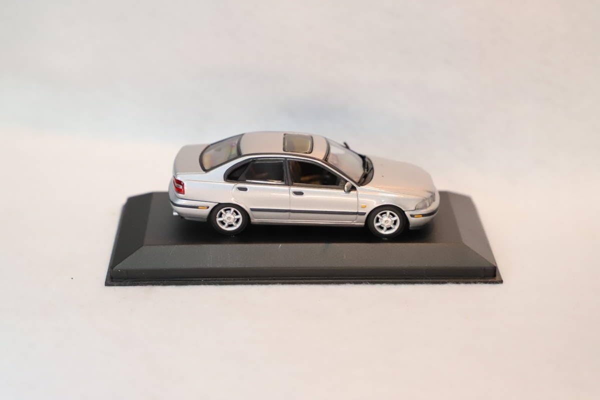 Amazon.co.jp: Minichamps Volvo S40 Saloon 1996 silver metallic