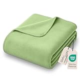 WOHNWOHL® Kuscheldecke (150x200cm) • Weiche Tagesdecke • Sofadecke • Wohndecke • Schlafdecke • Oeko-Tex zertifizierte Baumwolldecke • Samtig weiche Decke • Farbe: Grün