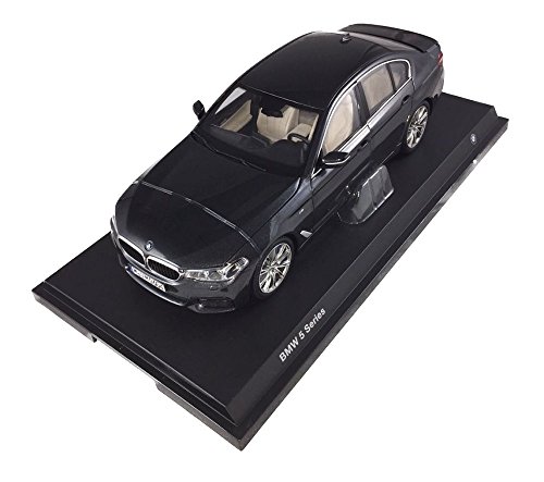 Preisvergleich Produktbild Original BMW 5er G30 Limousine Modellauto Miniatur 1:18 sophistograu