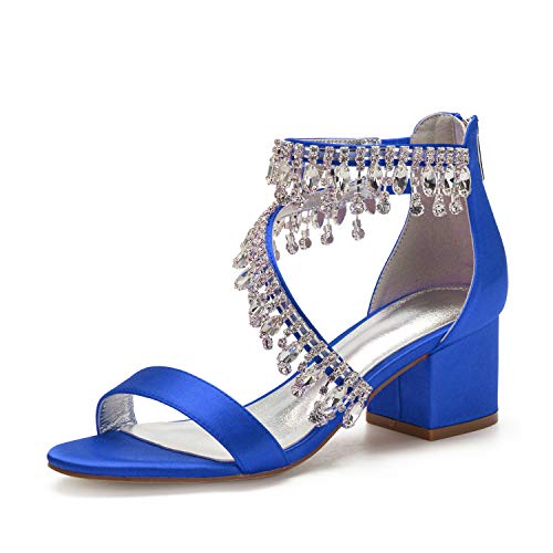 Chaussures de mariée bleu pastel pour un mariage en plein air et chic