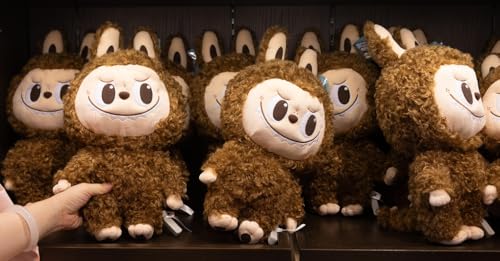 『Labubu mania: tutti i segreti del fenomeno del momento - Tendenza "serendipity shopping"』のカバーアート