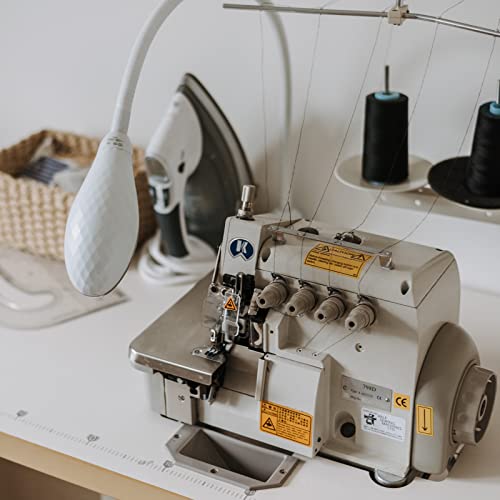 4 Spools Polyester Sewing Thread Spools, 3000 Yards Each Spool, 40/2 All-Purpose Connecting Threads For Sewing Machine And Hand Repair Works For Hand & Machine Sewing, 2 Colors White And Black #TOP4