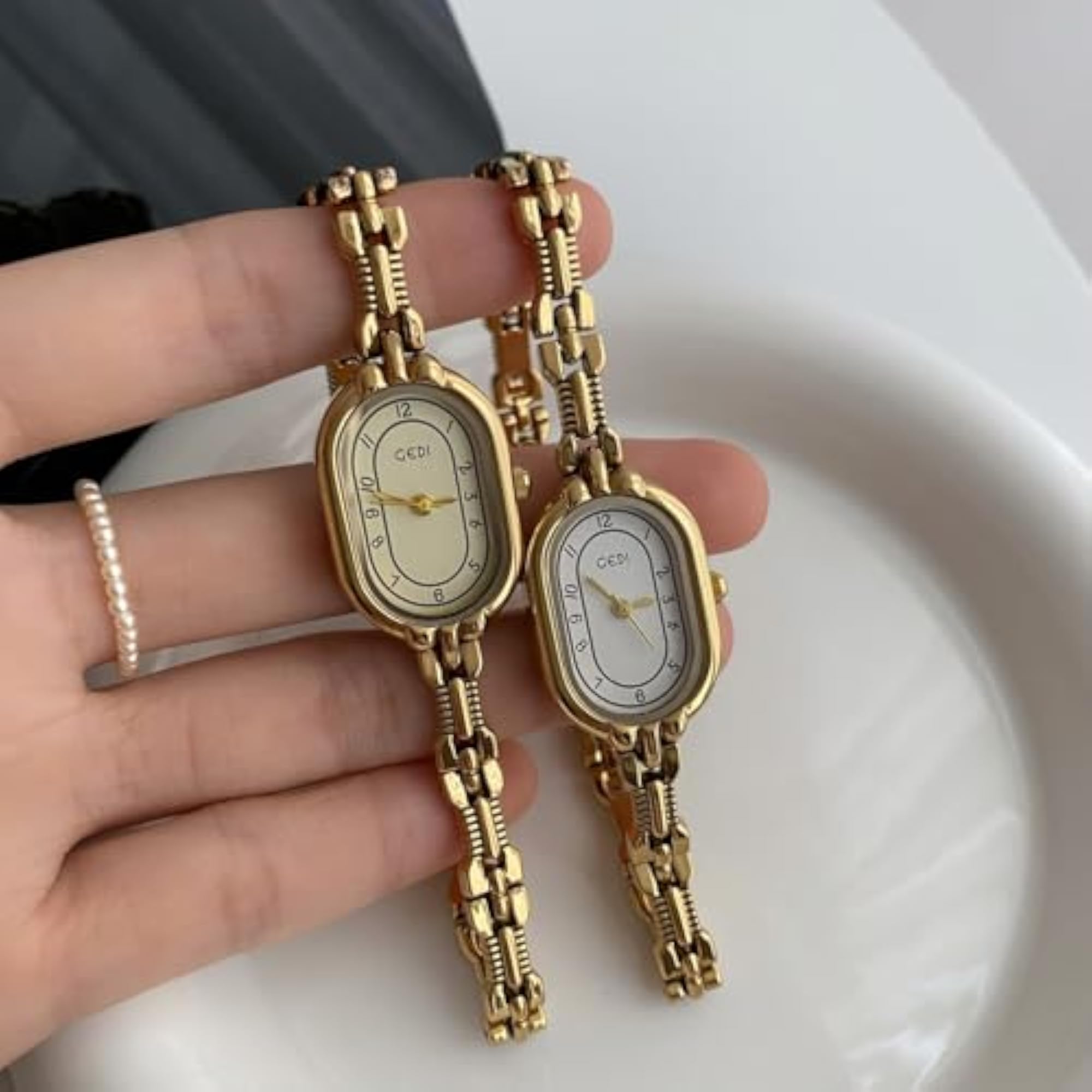 Women's Vintage Oval Luxury Minimalism Watch