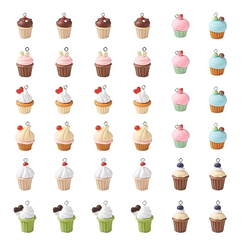 Boutigem 36Pcs Harz Cupcake Charm 3D Lebensmittel Charms Mini Dessert Schlüsselanhänger für Schmuck machen DIY Kunsthandwerk