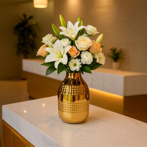 Image of Market99 Golden Metal Flower Holder|Gourd Shape Vase with Hammered Texture & Glossy Texture|Decorative Accent for Living Room, Shelf, Office, Tabletop & Festive Gifting|Makes Any Surface Stand Out