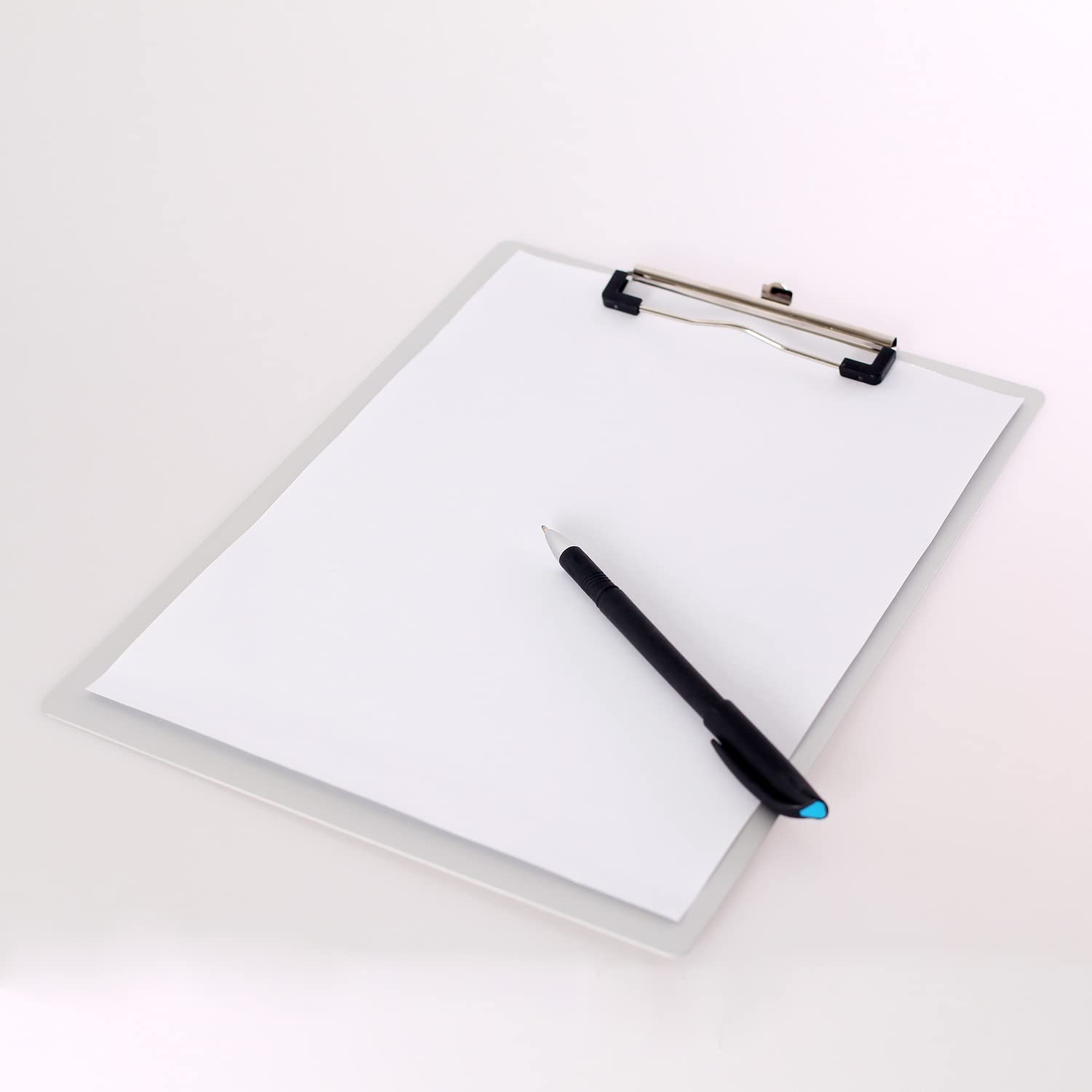 TUKA 6x A4 Porte-bloc en Aluminium, avec Pince, Haute Résistant Planchettes en Aluminium de Haute Qualité, Idéal pour le Travail Quotidien, Clip Planches 6er Pack en Couleur Argent, TKD8025-silver-6x