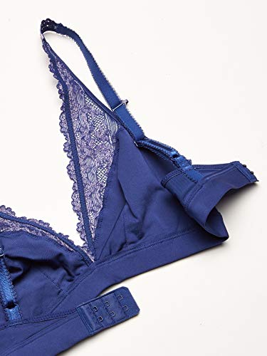 Image of Wacoal Women's Embrace Lace Lightly Lined Wire Free Mid Coverage Bralette, 852191