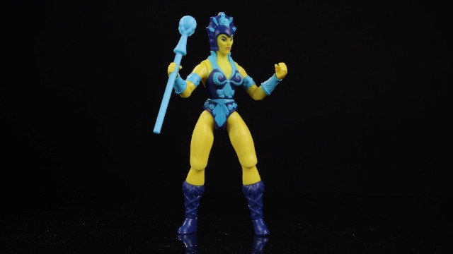 Masters Of The Universe Origins Evil-Lyn Action Figure - Cartoon Collection, 5.5", 16 Articulations