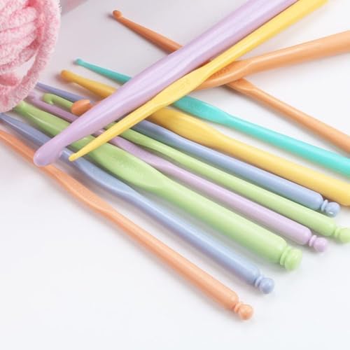 Image of All-in-One Crochet and Knitting Set with Multiple Needle Sizes, Hooks, Accessories, and Case - Ideal for Beginners and Advanced Crafters - Ergonomic Design & Easy to Use,multicolor (Plastic Crochet Hooks)