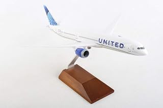 Skymarks Daron United 787-10 2019 New Livery 1/200 w/Wooden Stand