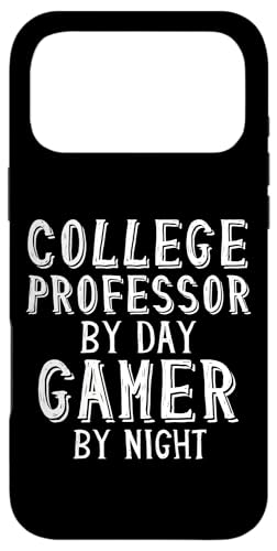College Professor By Day Gamer By Night University Teachers �X�}�z�P�[�X iPhone 17 Pro Max �p