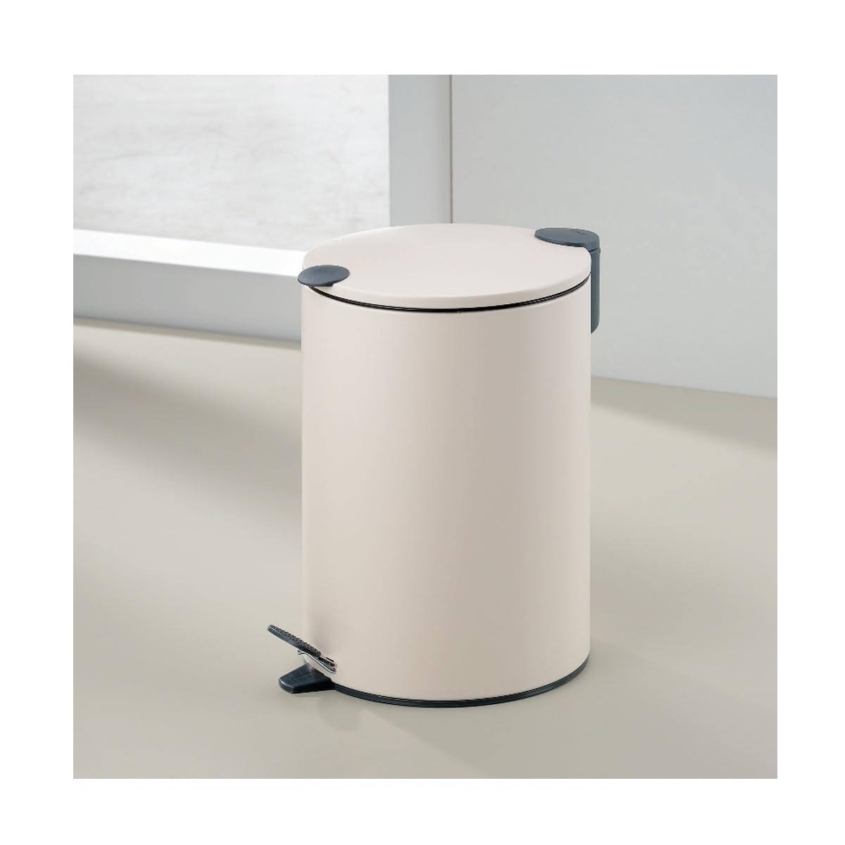 kela Treteimer 12l beige matt, Tretmülleimer mit Silent-Close-Deckel, Absenkautomatik MATS, Metall Mülleimer Küche Bad mit Inneneimer