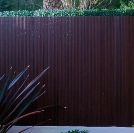 Canisse occultante en PVC imitation noyer 2.50 m - Long 2.50 m, Hauteur 1.80 m