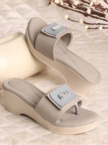 Image of CHINRAAG Women Hill Sandles For Woman