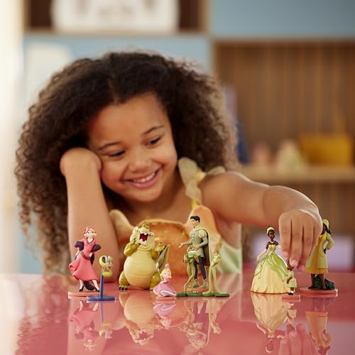 Disney Store Official Deluxe Figurine Play Set, The Princess and the Frog , 9Pc., 11.5cm/4.5, Collectible Toy Figures Playset Includes Fully Sculpted Characters Tiana, Naveen, Charlotte, Louis, Ray - Image 2