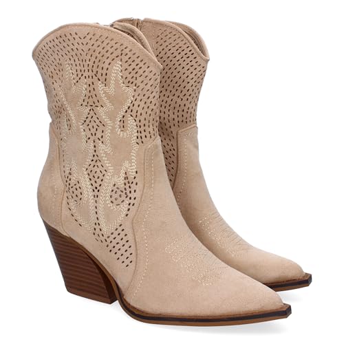 89156 Botin Campero con Tacon, Comodos, Diseno Calado con Bordado en Cana y Empeine y Cierre de Cremallera. Beige Talla 41