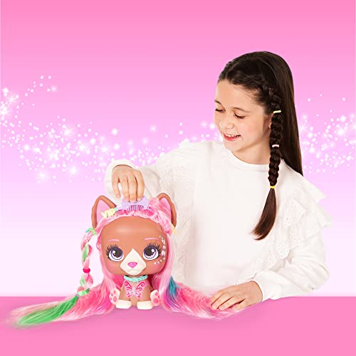 VIP Pets Styling Head Nyla mit extra Langen, seidigen Haaren; leicht zu kämmen und stylen; mit +30 Accessoires für den Color Boost Look; ab 3 Jahren geeignet.